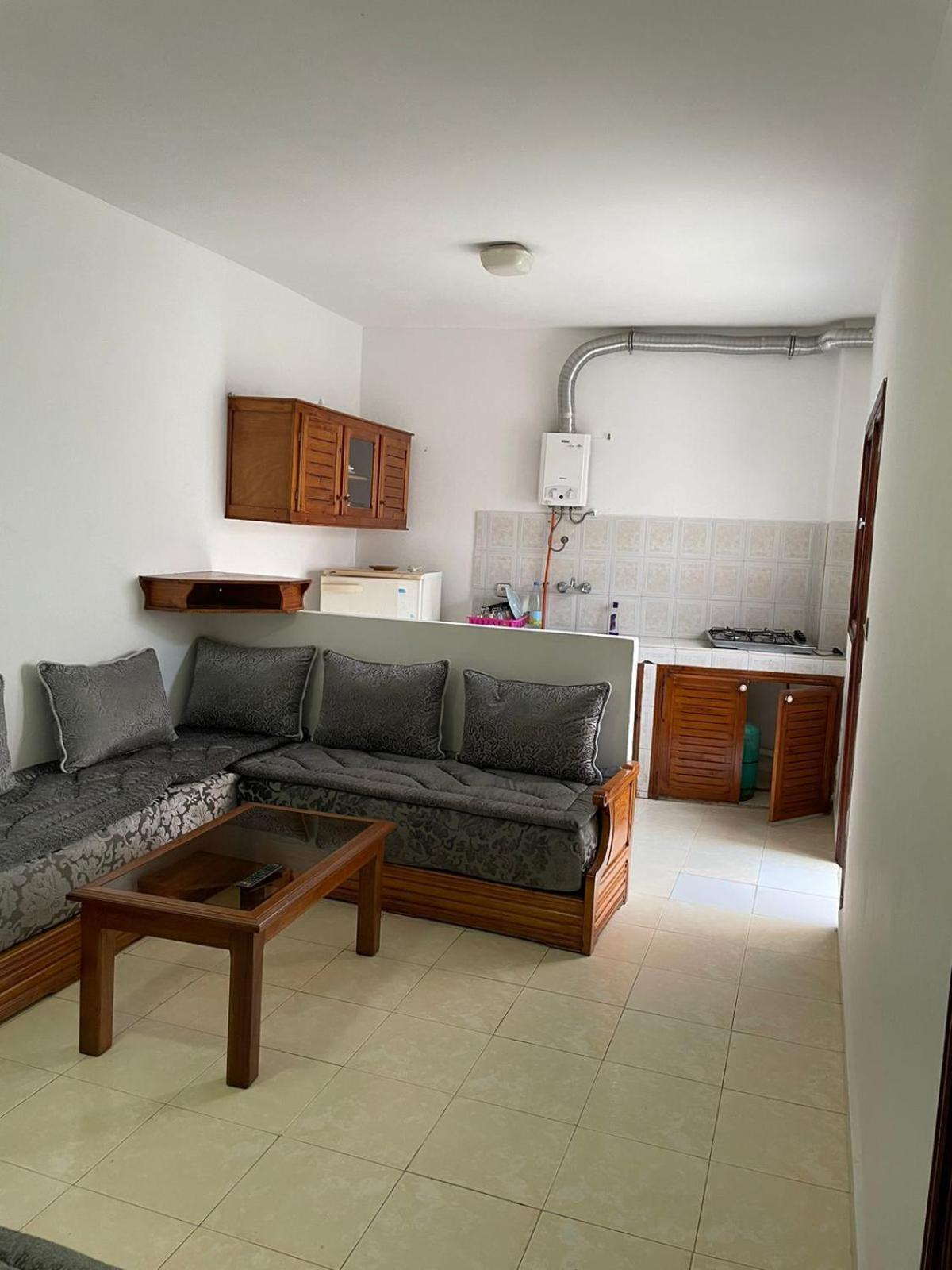 Calairis House Apartment Асила Екстериор снимка